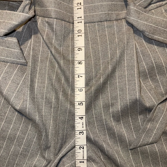 Banana Republic Women's Grey With White Stripe Tie Waist Cropped Pant Size 6 - Picture 8 of 11